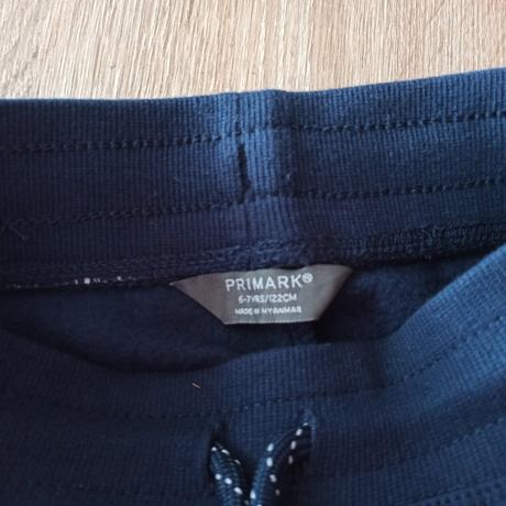Chlapecké tepláky, primark,122