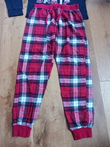 Pyžamko č.146/152, 146