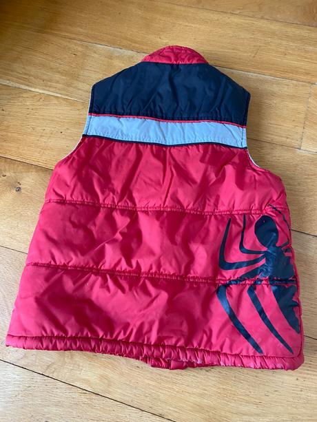 Vesta spiderman, 128