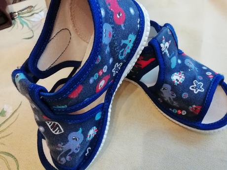 Bačkůrky nošené 7dni ve školce, jako nové 25vel., rak,25