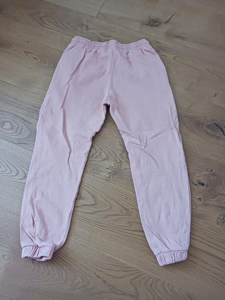 Tepláčky č.140, reserved,140