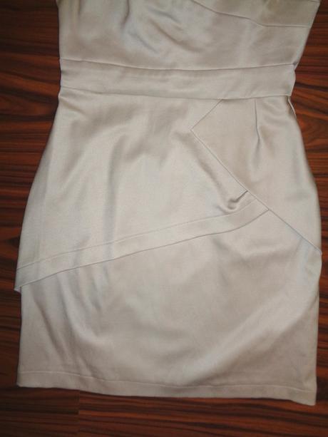 Luxusní béžovo-zlaté pouzdrové šaty, orsay,34