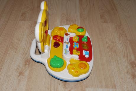 Nemecky mluvici hracka se zrcatkem od vtech,