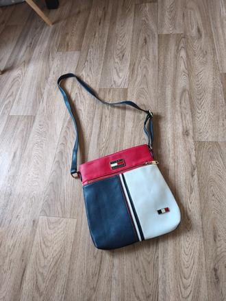 Velká crossbody kabelka, 