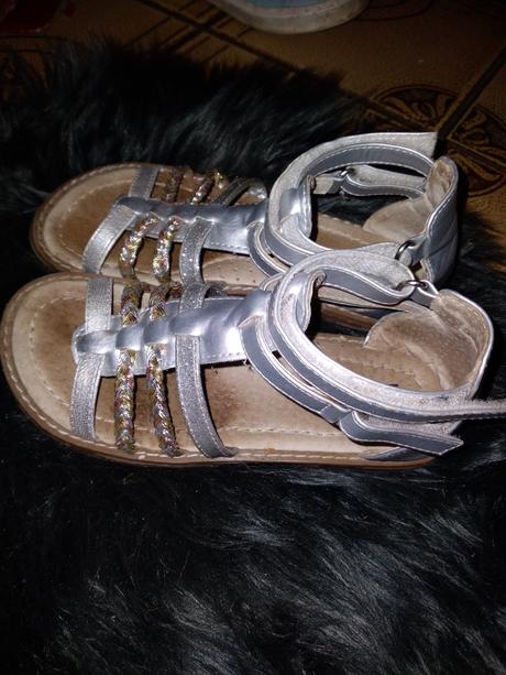 Dívčí sandále třpyt vel. 29, vnit.stélka 18 cm, baťa,29