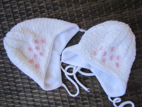 2x teplé čepičky s hviezdičkama, šále 80-92, 80