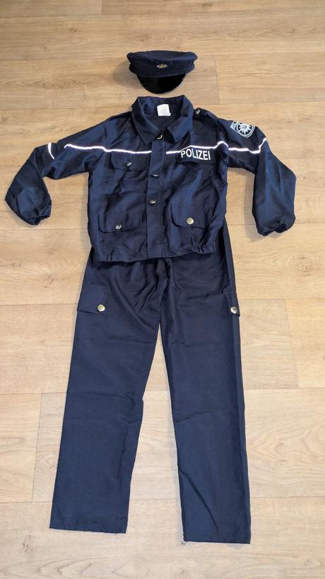 Ka389 karnevalový kostým policista vel. 158,
