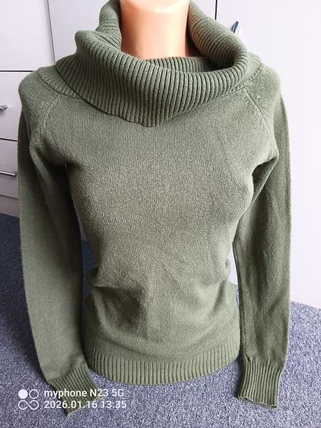 Svetr - rolák zn."extra me tu" vel."l", tu,l