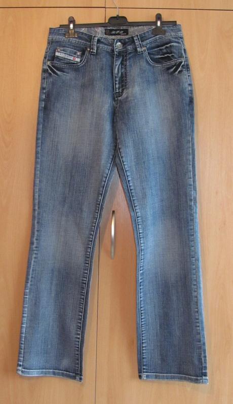 Světle modré rifle, 44