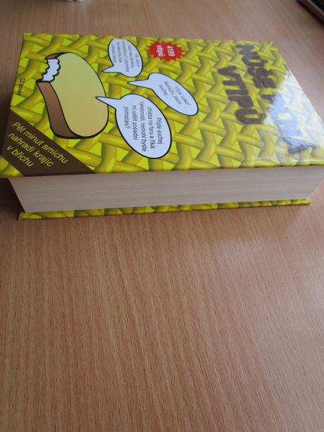 Kniha nůše plná vtipů, 4199 vtipů, 575 stran, 