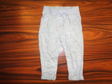 Pěkné šedé melírované tepláky, topomini,86