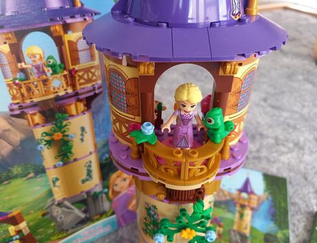 Lego disney princess 43187 - rapunzel's tower.,