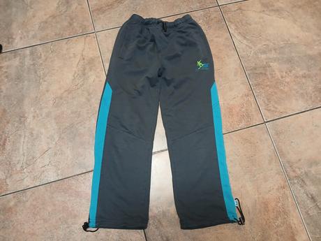 Tepláky kugo, vel. 122,, kugo,122