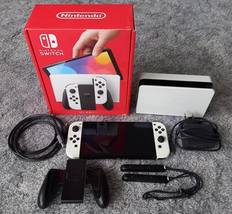 Nintendo switch oled white, 