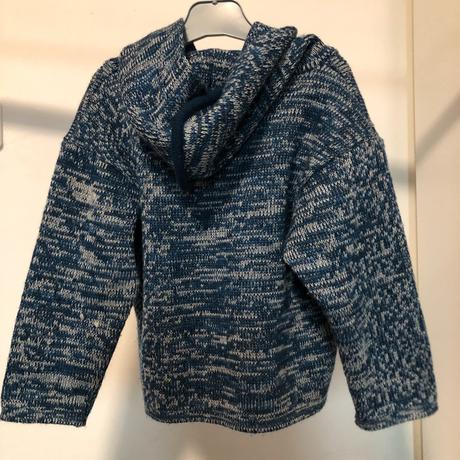 Modrý svetřík s kapucí, 98