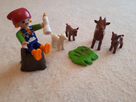 Playmobil - holčička s kůzlátky,