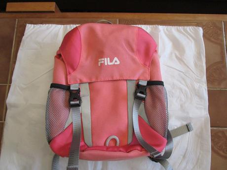 Pěkný šikovný menší batoh fila, málo používaný, fila