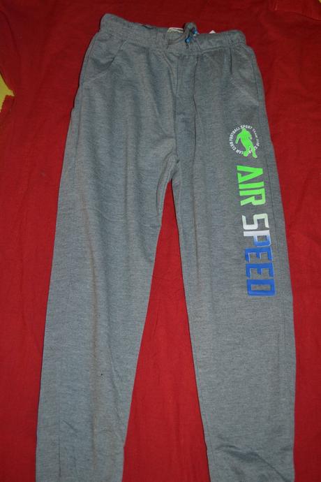 Chlapecké tepláky ,v.134, 134