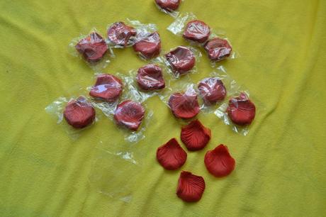 Ozdobné okvětní lístky nové,1500ks, na svatby atd., 