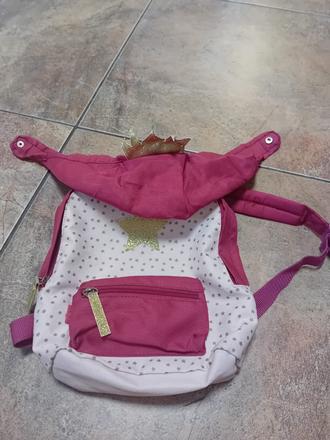 Batůžek s kapucí s korunkou,