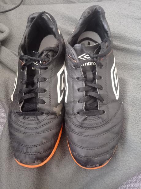 Sálovky 40,41, umbro,40