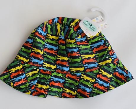 Klobouk vel. 6 - 12m, f&f,74