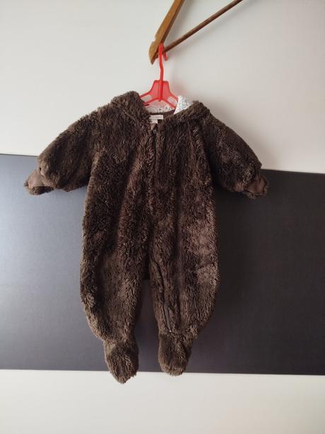 Chlupatý overal zn. h&m vel.62, h&m,62