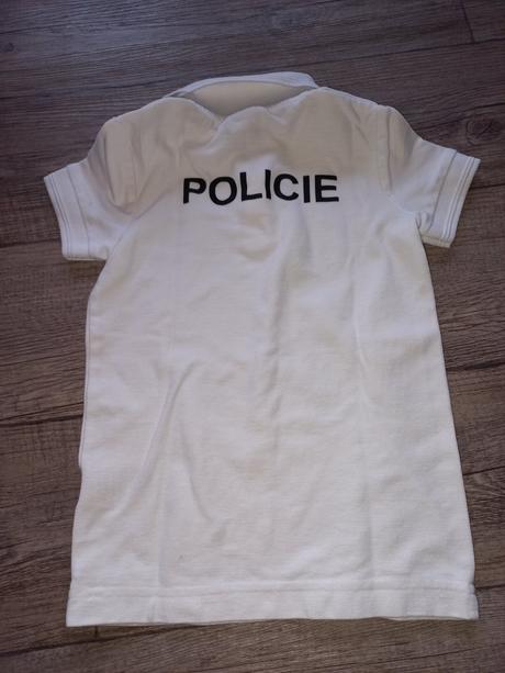 Tričko policie, 122
