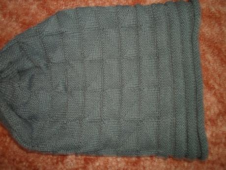 Šedá přepadlá čepice houmleska, 128