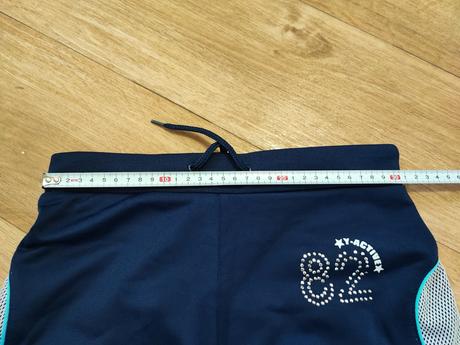 Sportovní kalhoty, 152