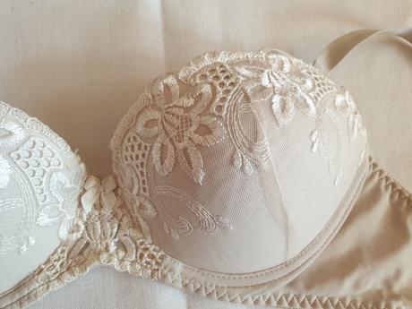 Podprsenka krajková, 70b