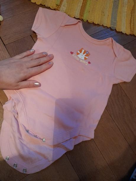 Růžové body s obrázkem kočičky, 80