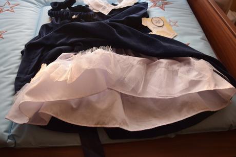 Sametové šatičky s čelenkou, 98