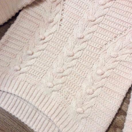 Svetr protkaný metalickou zlatou nitkou, f&f,128