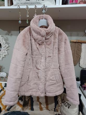 Pudrový kožíšek na zimu, c&a,xs