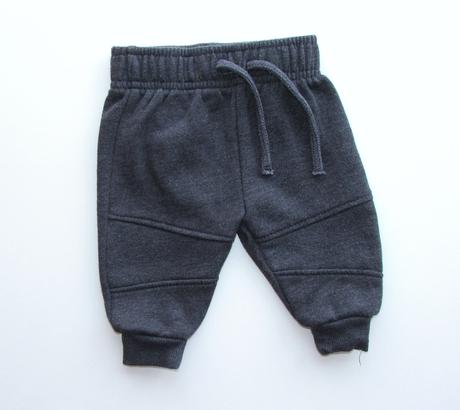 H6 tepláky vně počesané vel. 62, primark,62