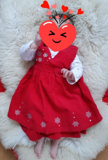 Sváteční šaty, 74