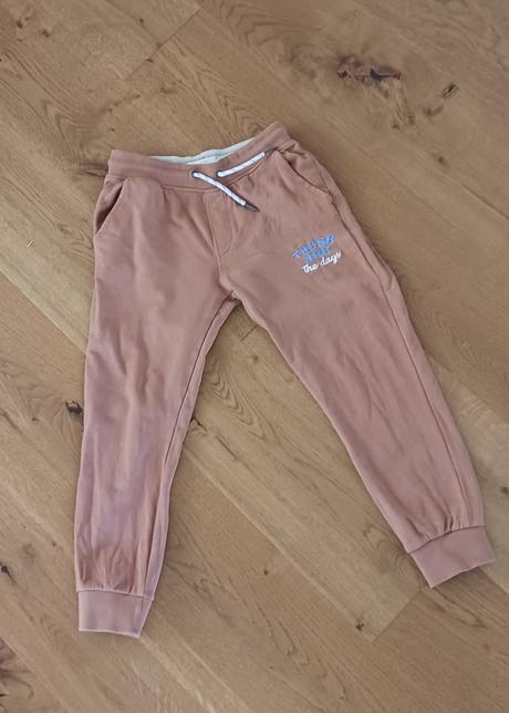 Reserved tepláky č.140/146, reserved,140