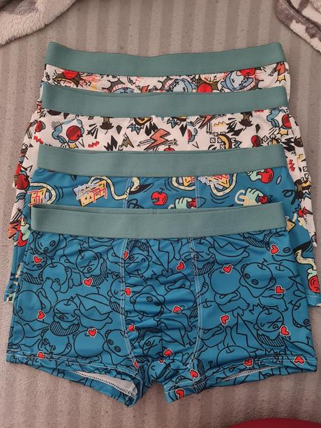 Plavkové boxerky, 146