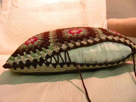 Háčkovaný povlak na polštář, 