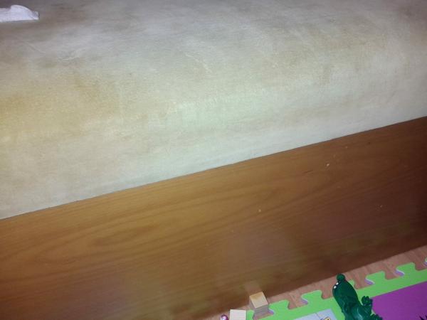 Jakou zábranu na postel s odklápěcí matrací?