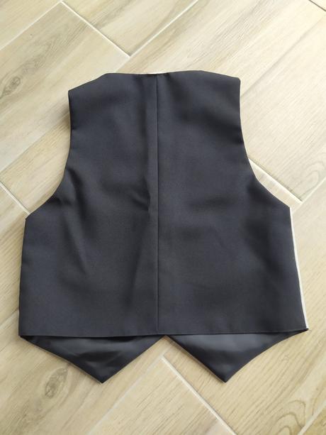 Příležitostní vesta, 146