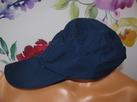 Tmavě modrá tenká kšiltovka, 140