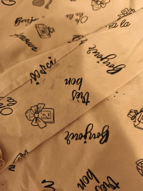 Starorůžové tričko s parfémy, reserved,146