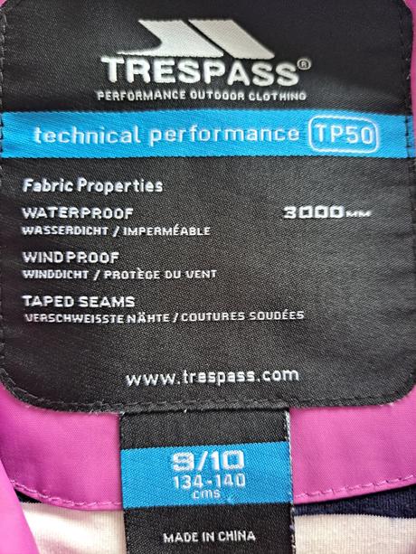 Nepromokavá bunda, 140