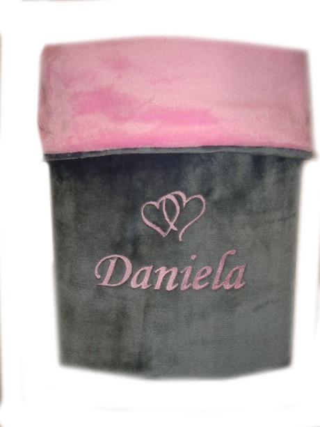 Deka s výšivkou jméno na přání - více barev, šířka (cm): 75,délka (cm): 90