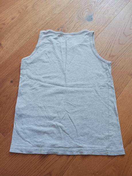 Tílko č.122, reserved,122