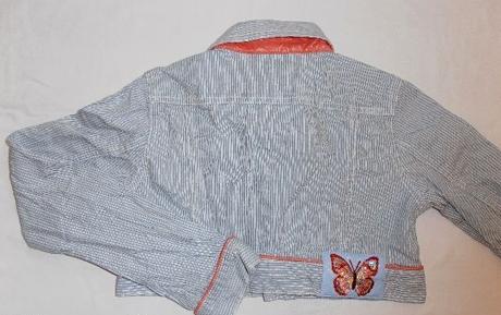 E89. bezva krátká pruhovaná bundička-styl džiska, 152