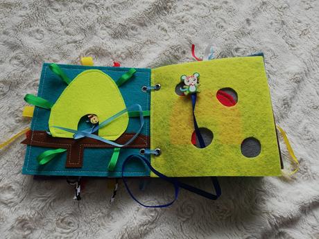 Quiet book 12 stran, 