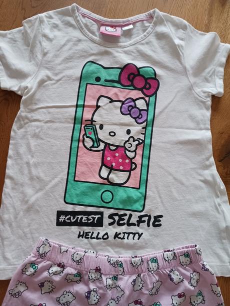 Hello kitty pyžamko č.122128, 122
